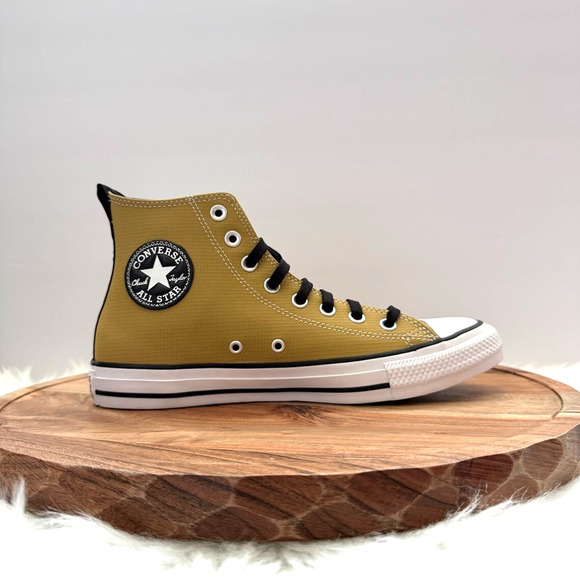 Converse Chuck Taylor All Star Hi Leather Size Men's 7.5 Women's 9.5 Dunes/Cape - Picture 2 of 10
